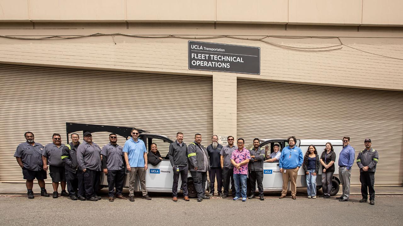 Group photo in the yard of the Fleet team