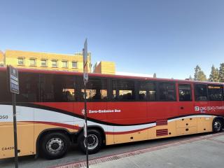 Battery-electric LBT commuter bus